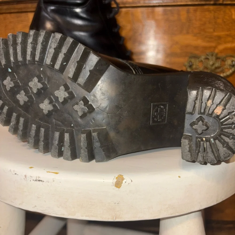 Dr. Martens Persephone Black Leather Platform Heeled Boots | Size 5 - Picture 9 of 16